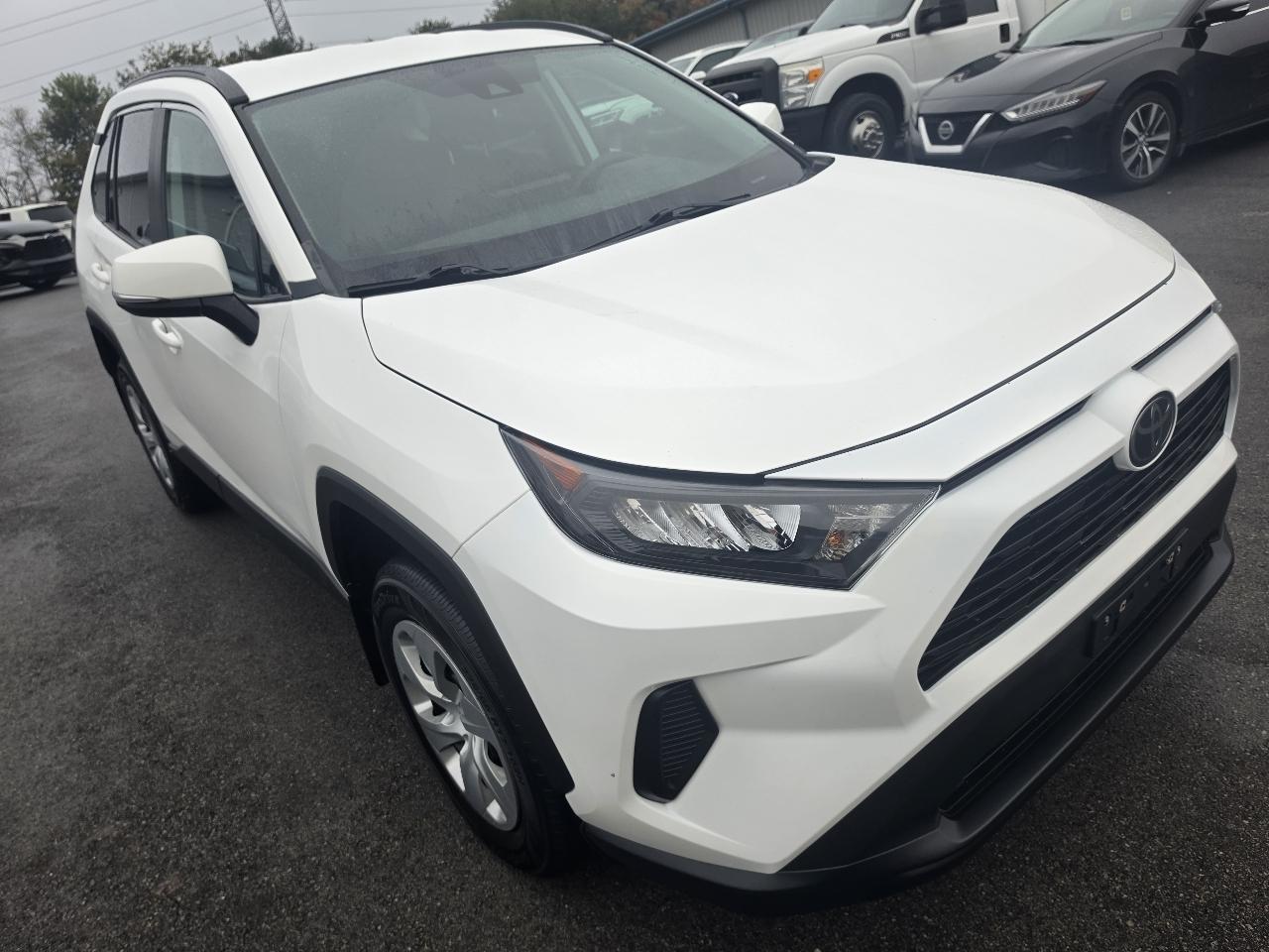 Toyota RAV4 LE AWD 2020