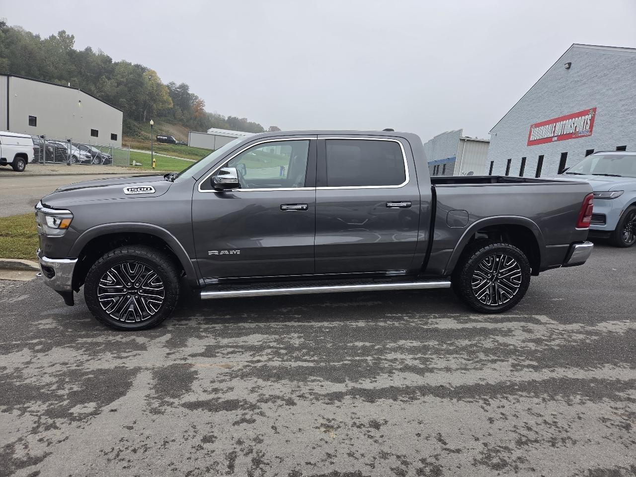 RAM 1500 Laramie Crew Cab SWB 4WD 2021
