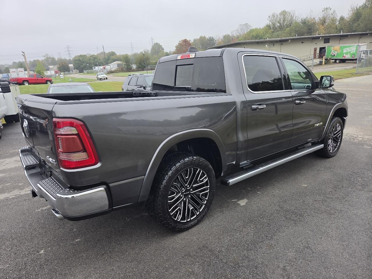 RAM 1500 Laramie Crew Cab SWB 4WD 2021