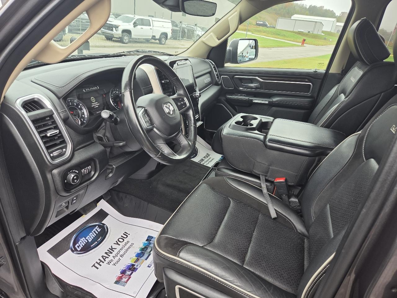 RAM 1500 Laramie Crew Cab SWB 4WD 2021