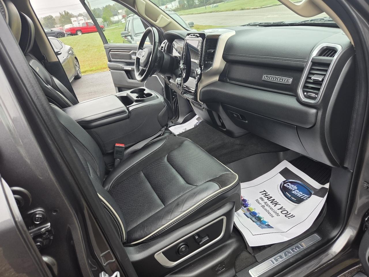 RAM 1500 Laramie Crew Cab SWB 4WD 2021