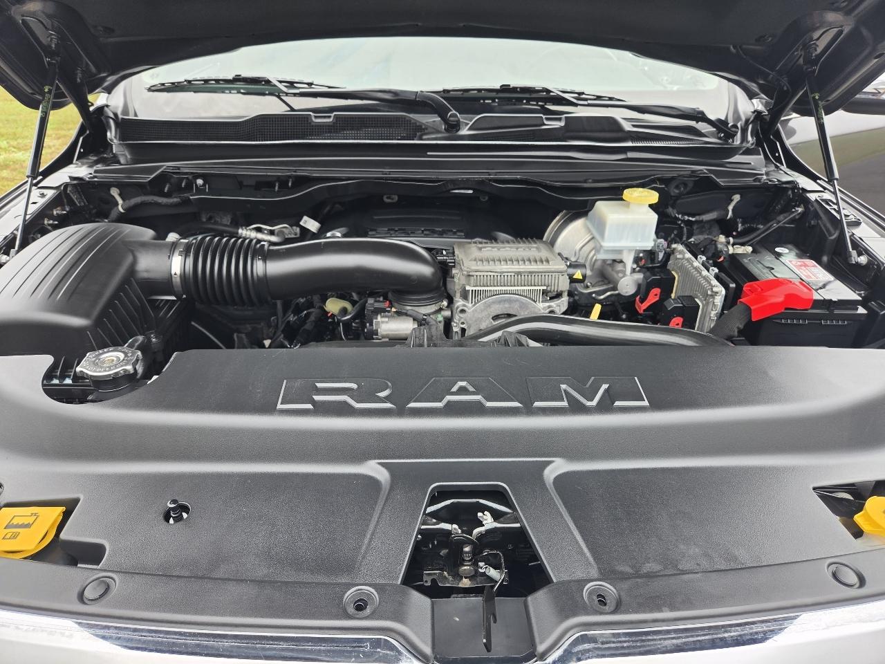 RAM 1500 Laramie Crew Cab SWB 4WD 2021