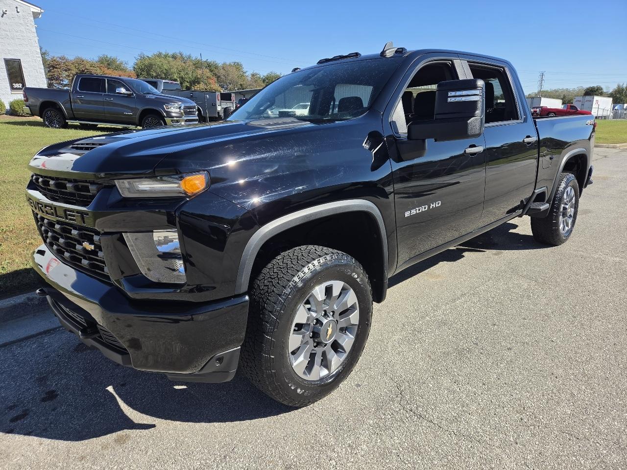 Chevrolet Silverado 2500HD Custom Crew Cab Short Box 4WD 2023