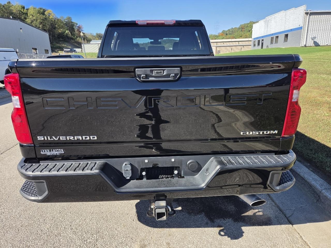 Chevrolet Silverado 2500HD Custom Crew Cab Short Box 4WD 2023