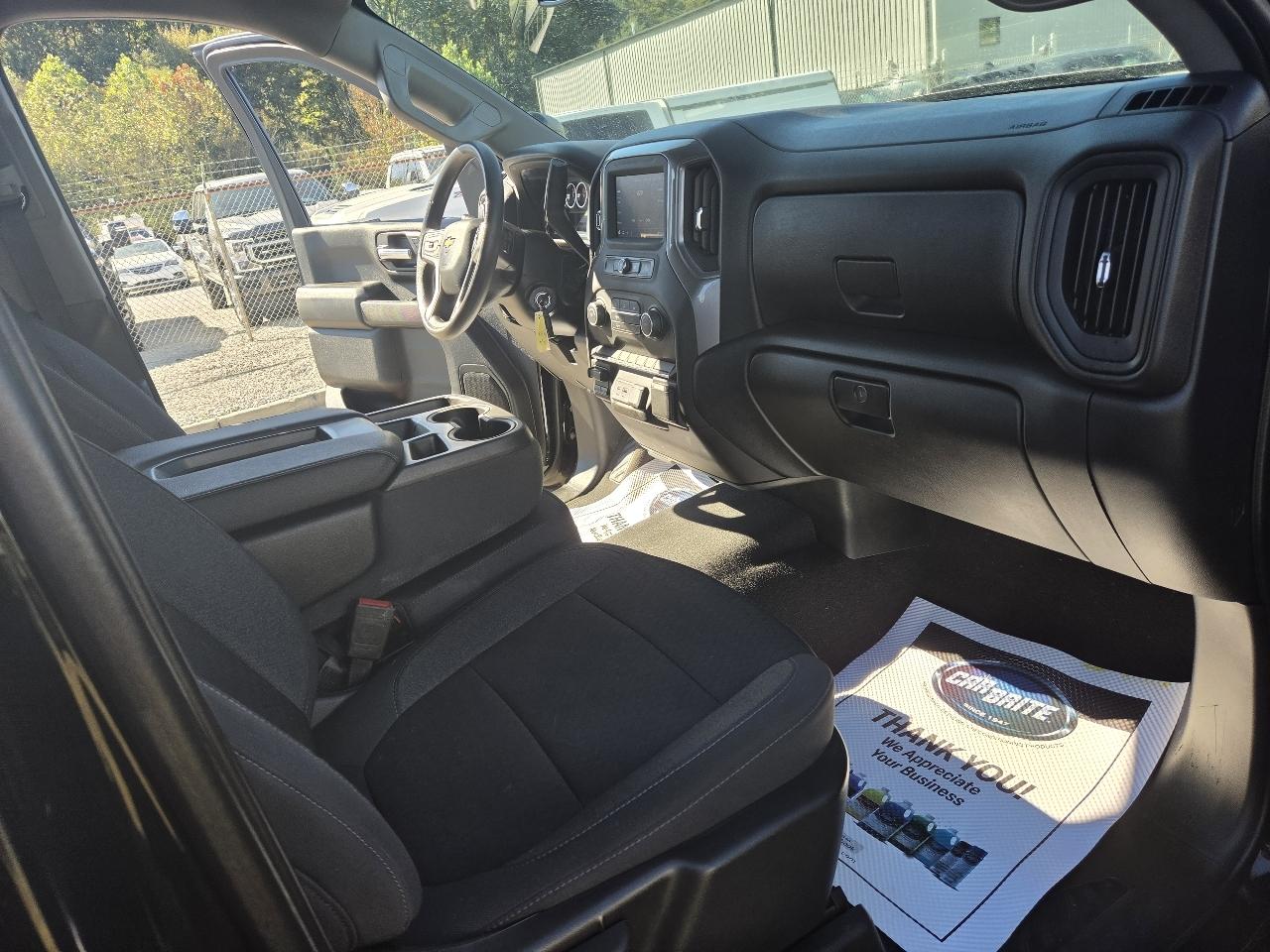 Chevrolet Silverado 2500HD Custom Crew Cab Short Box 4WD 2023