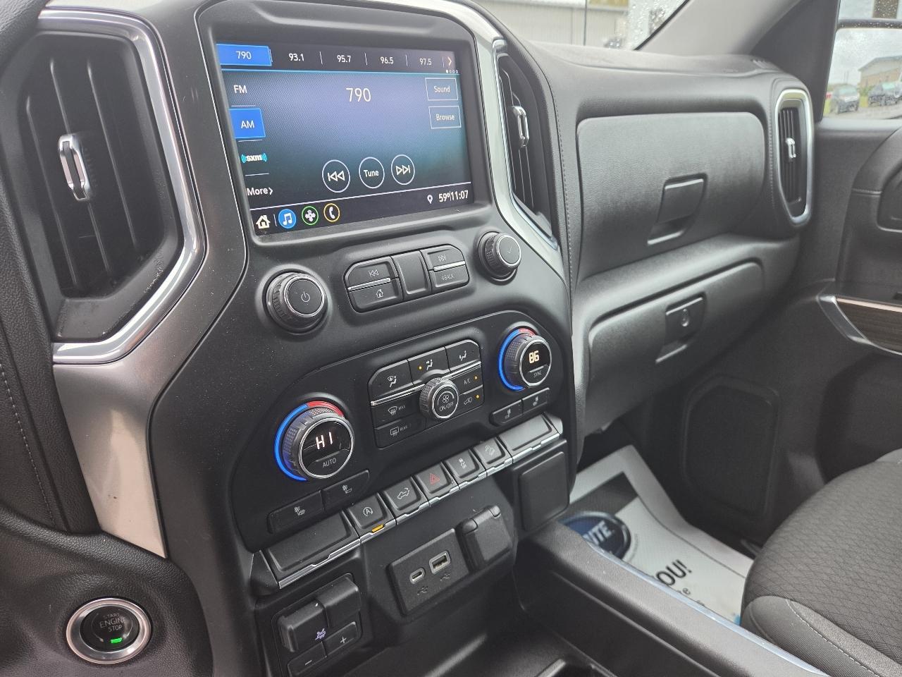 Chevrolet Silverado 1500 4WD Crew Cab 157" RST 2021