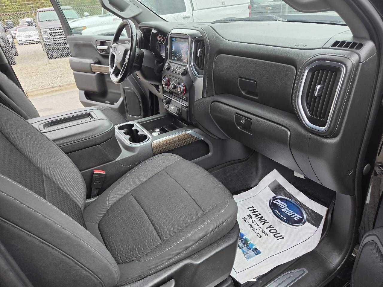 Chevrolet Silverado 1500 4WD Crew Cab 157" RST 2021
