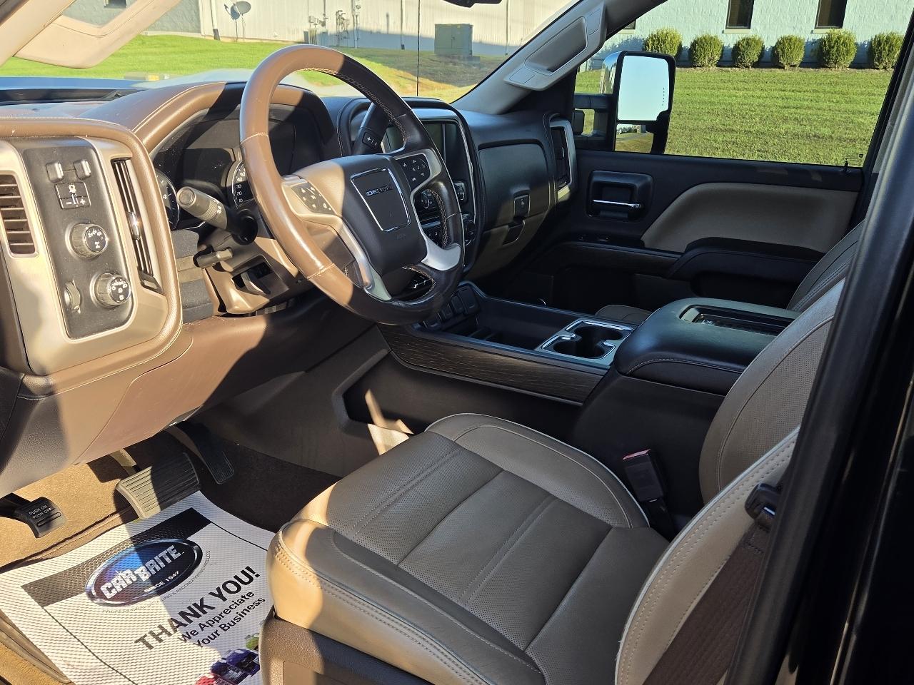 GMC Sierra 2500HD Denali Crew Cab 4WD 2018