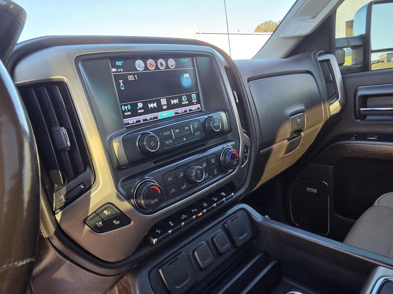 GMC Sierra 2500HD Denali Crew Cab 4WD 2018