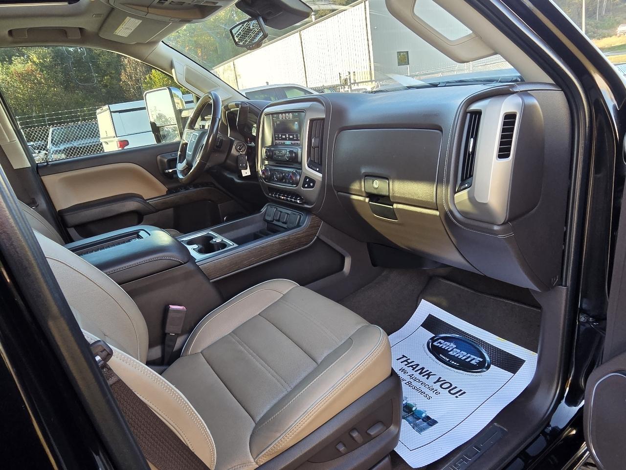 GMC Sierra 2500HD Denali Crew Cab 4WD 2018