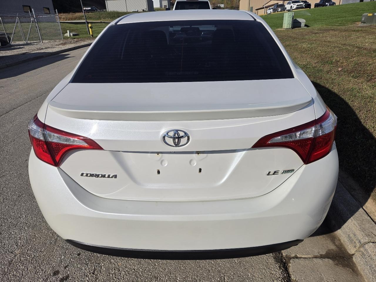 Toyota Corolla LE Eco CVT 2015
