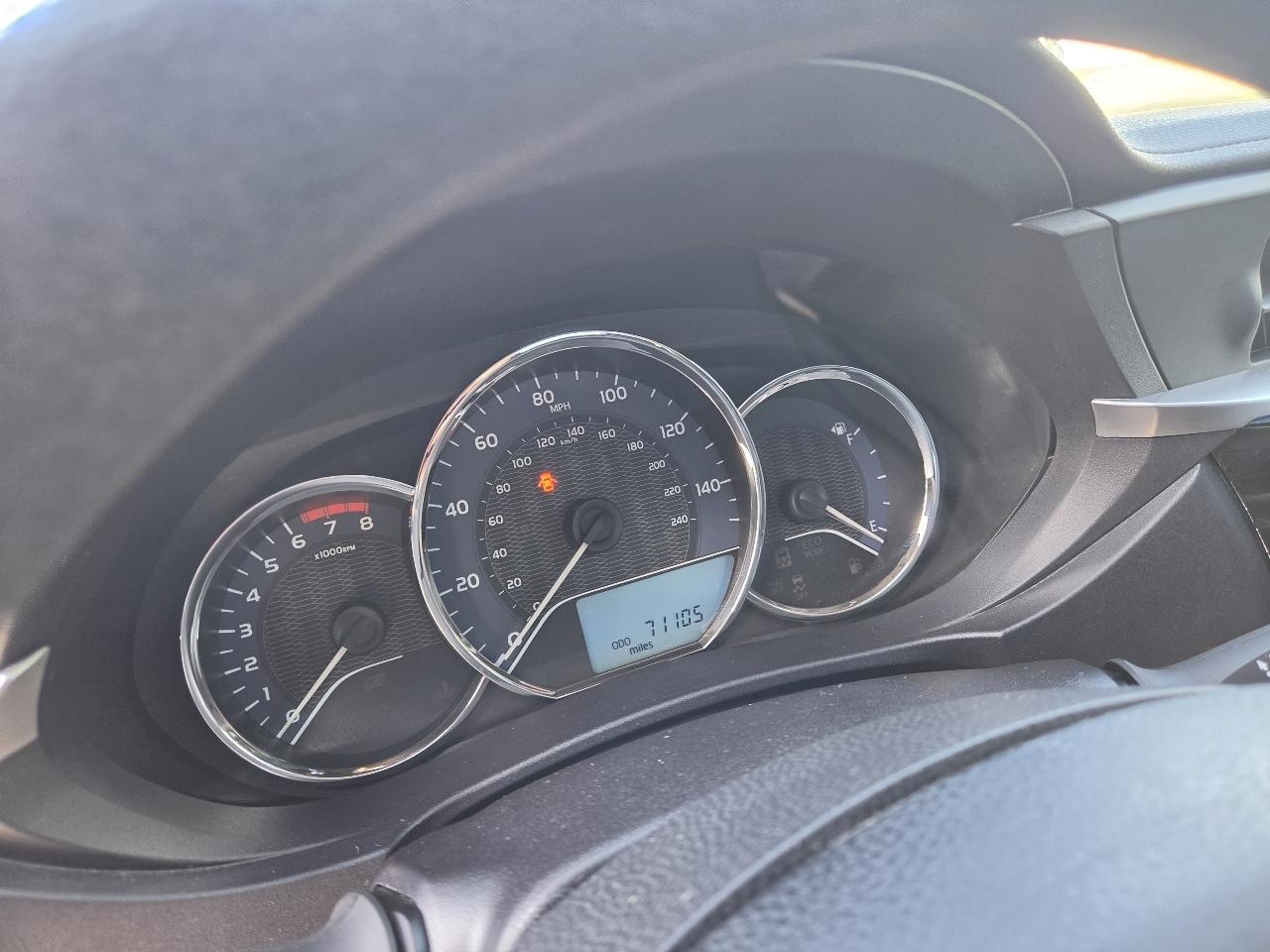 Toyota Corolla LE Eco CVT 2015