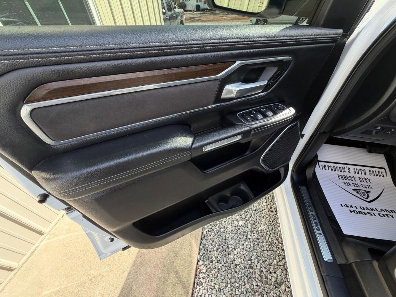 RAM 1500 Laramie Crew Cab LWB 4WD 2022