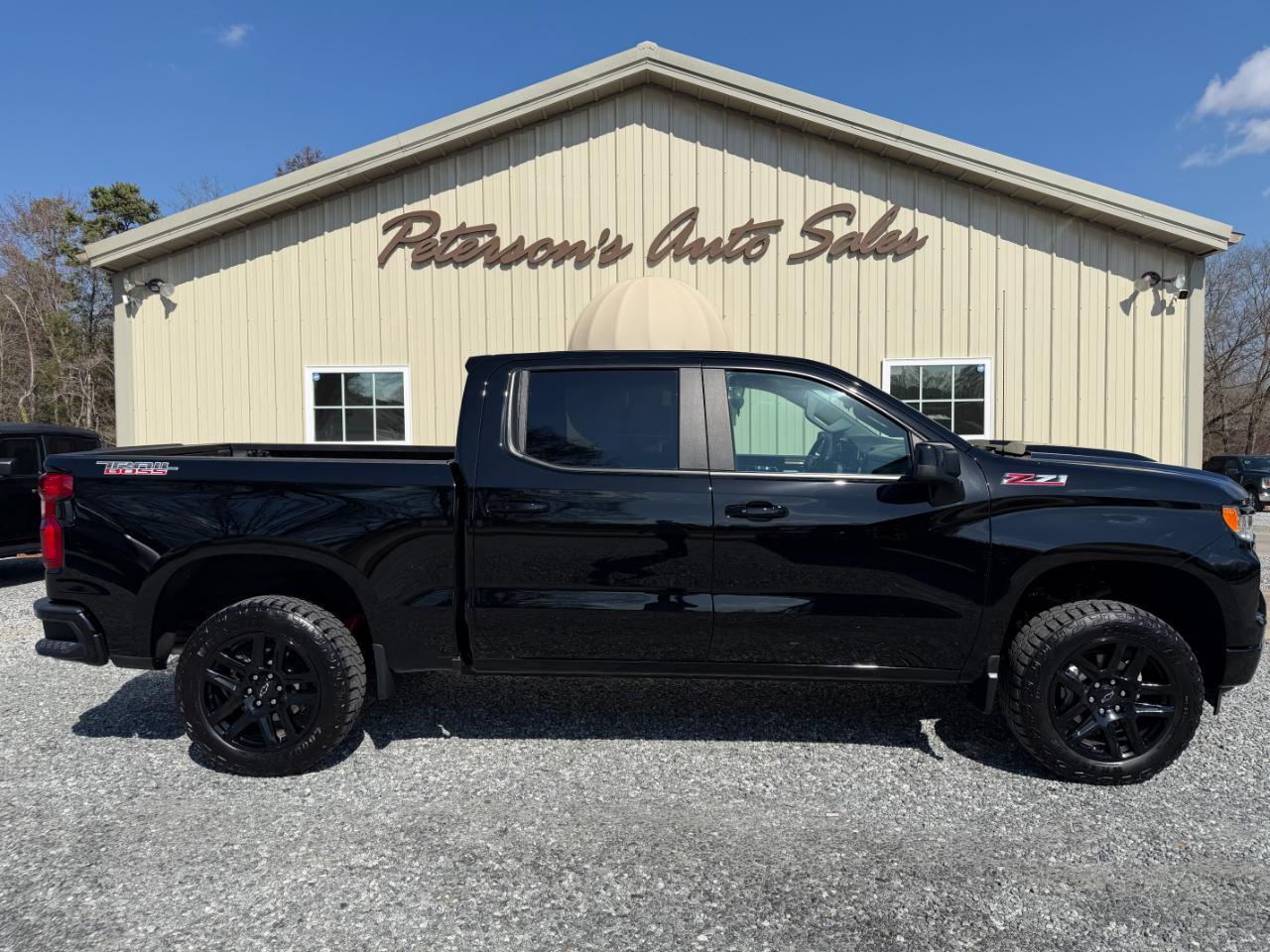 Chevrolet Silverado 1500 Trail Boss LT Crew Cab 4WD 2024