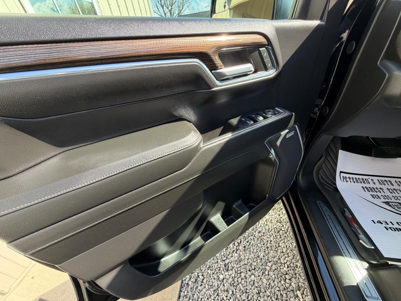 Chevrolet Silverado 1500 Trail Boss LT Crew Cab 4WD 2024