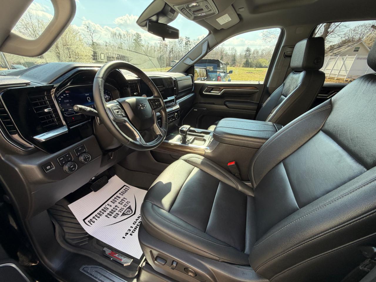 Chevrolet Silverado 1500 Trail Boss LT Crew Cab 4WD 2024