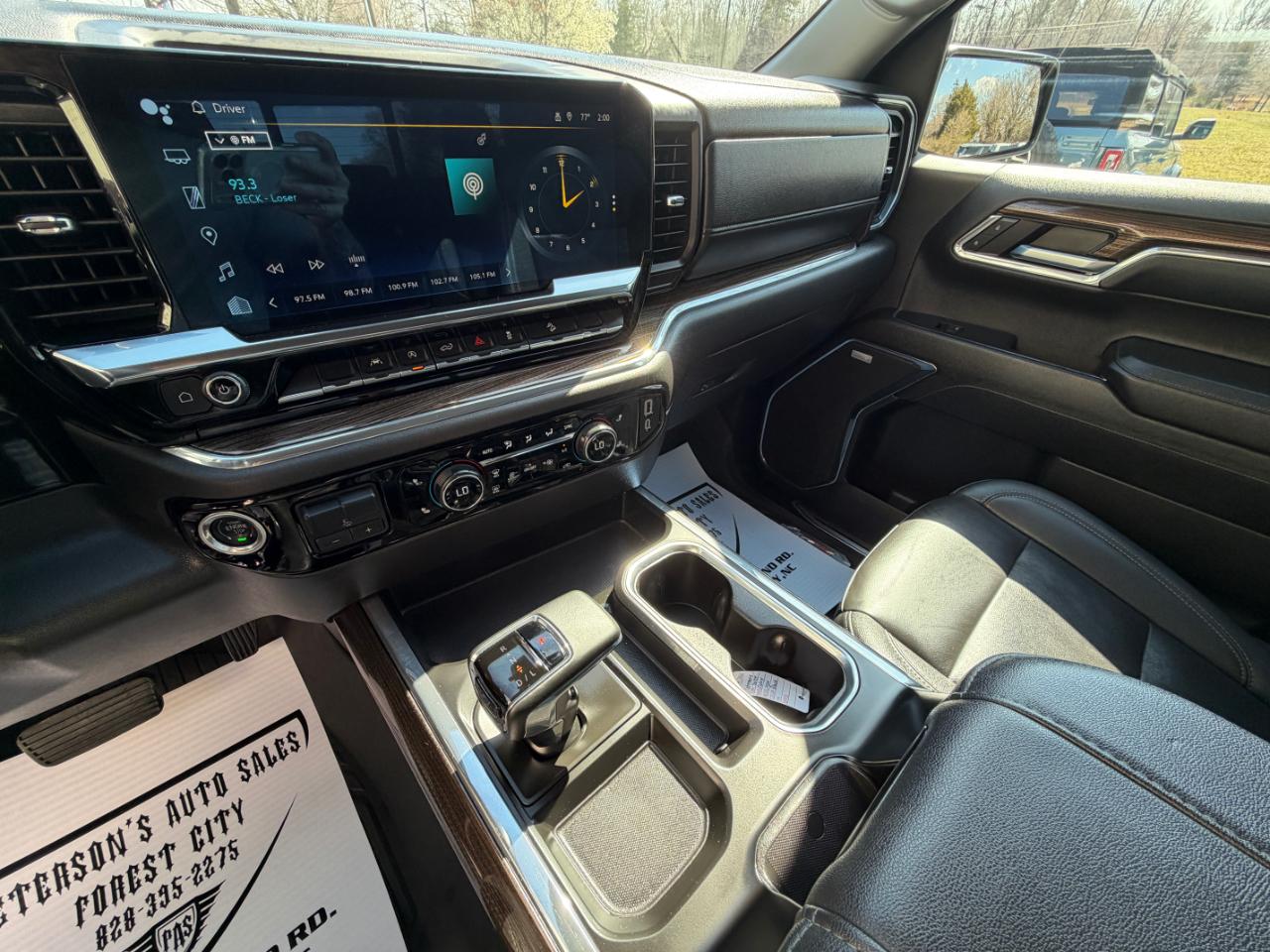 Chevrolet Silverado 1500 Trail Boss LT Crew Cab 4WD 2024