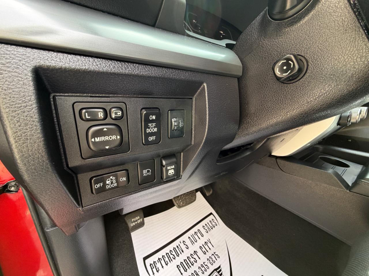 Toyota Tundra Platinum CrewMax 5.7L 4WD 2021