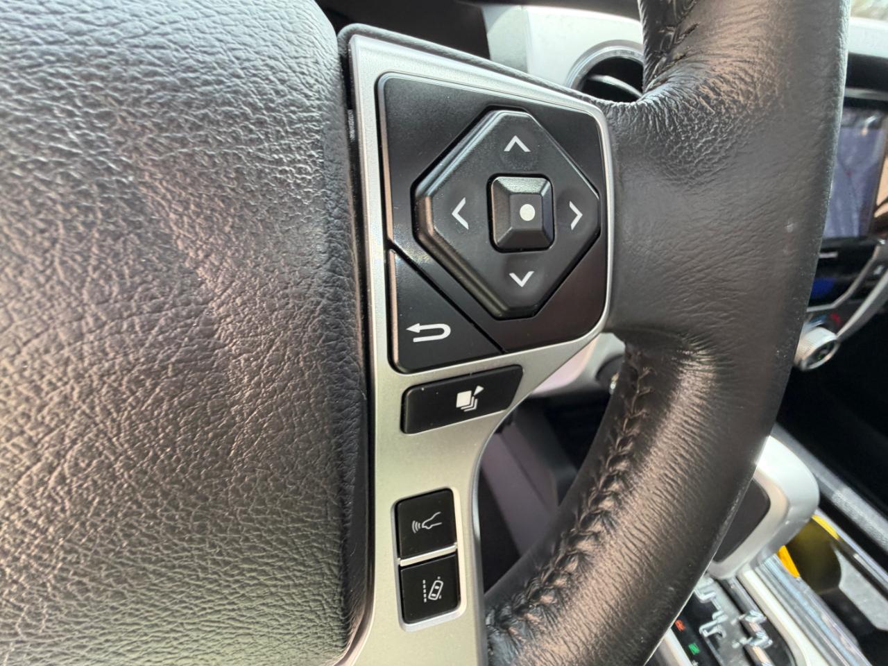 Toyota Tundra Platinum CrewMax 5.7L 4WD 2021