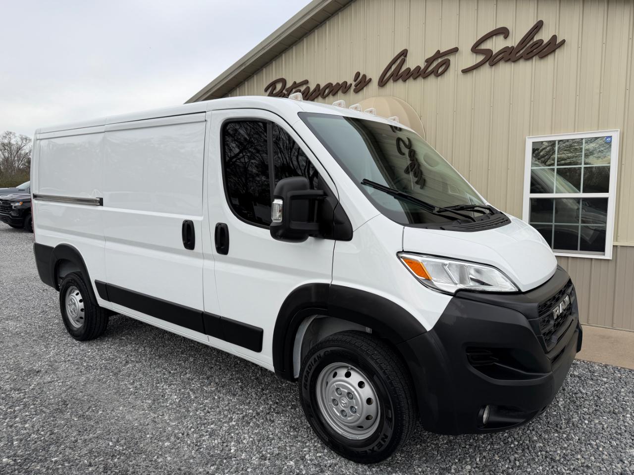 RAM Promaster 1500 Low Roof 136-in. WB 2023
