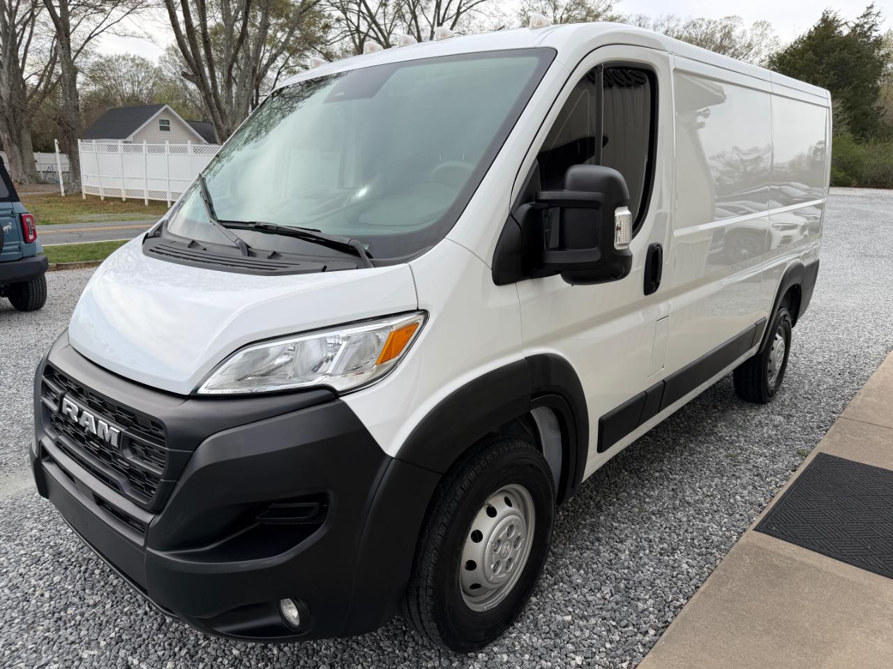 RAM Promaster 1500 Low Roof 136-in. WB 2023