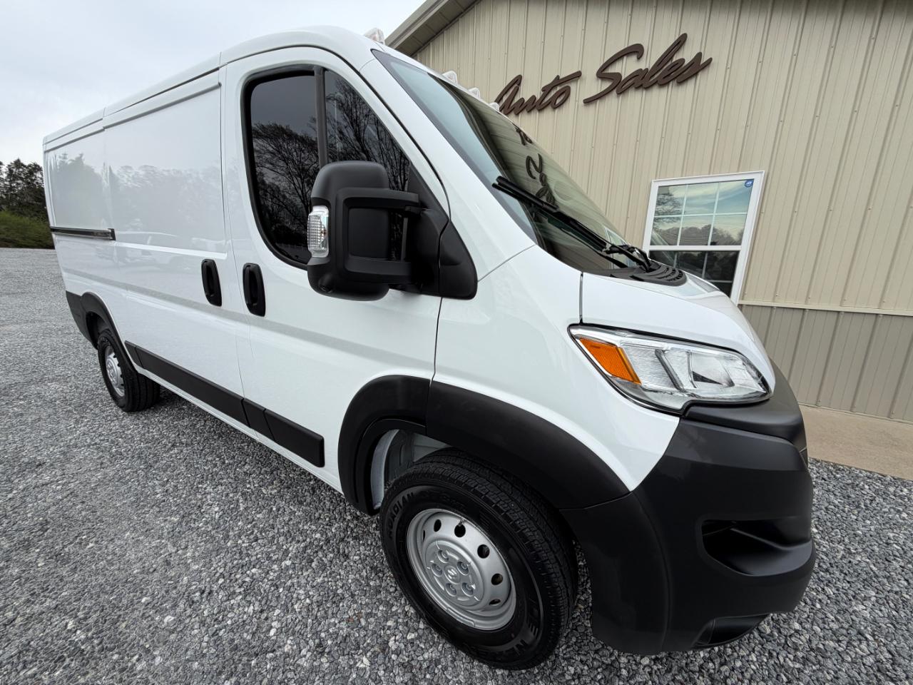 RAM Promaster 1500 Low Roof 136-in. WB 2023