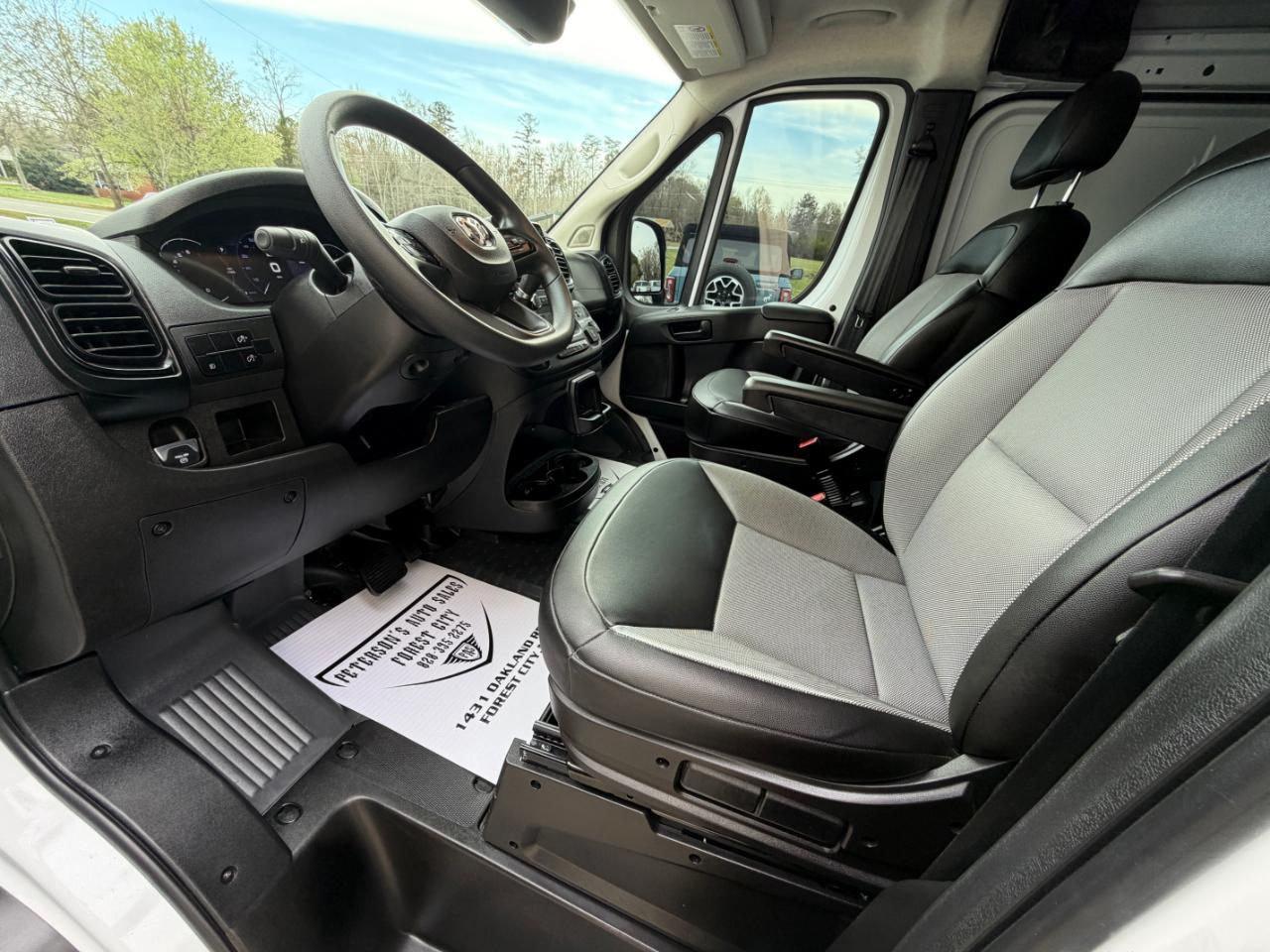 RAM Promaster 1500 Low Roof 136-in. WB 2023