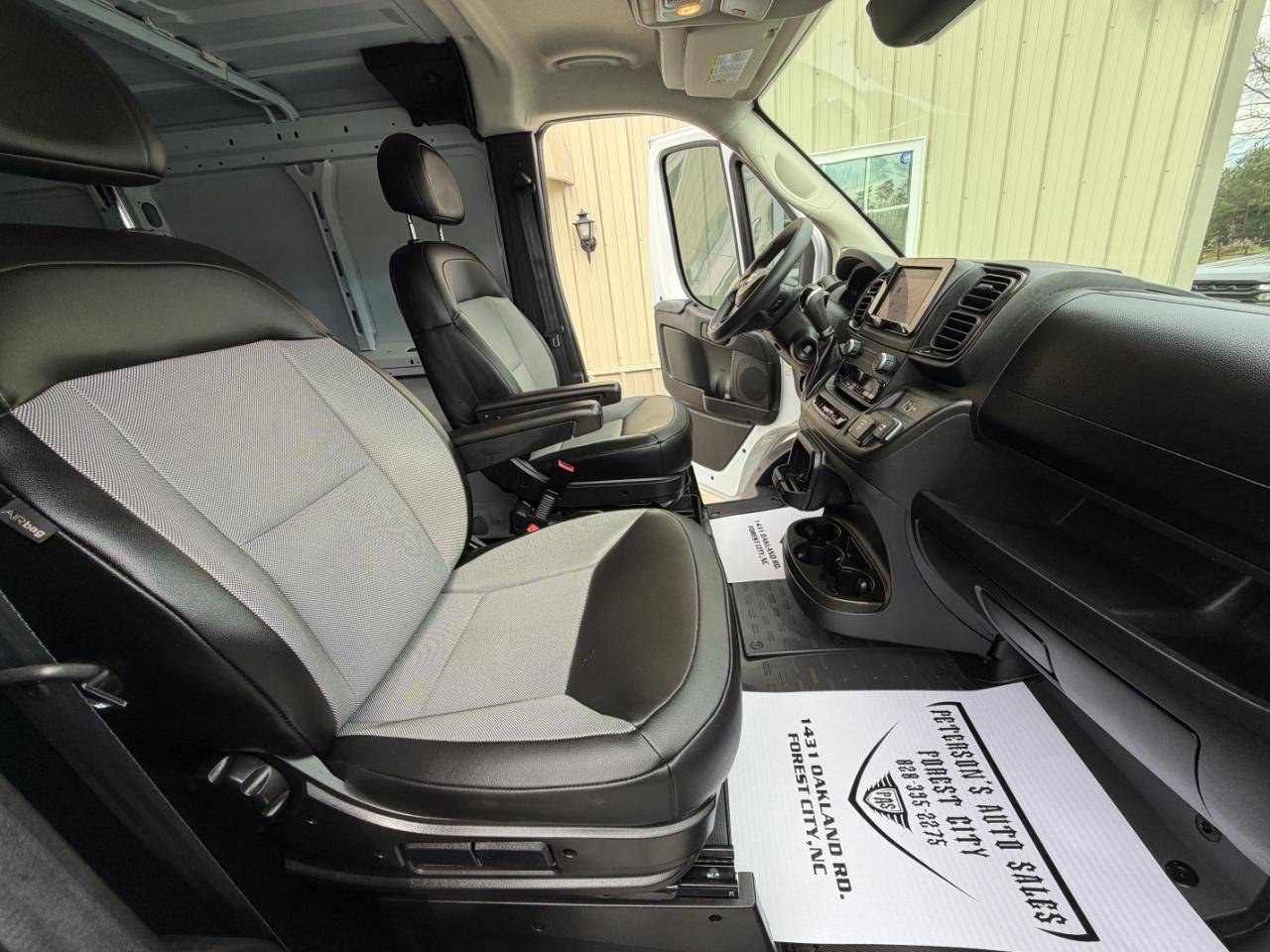 RAM Promaster 1500 Low Roof 136-in. WB 2023