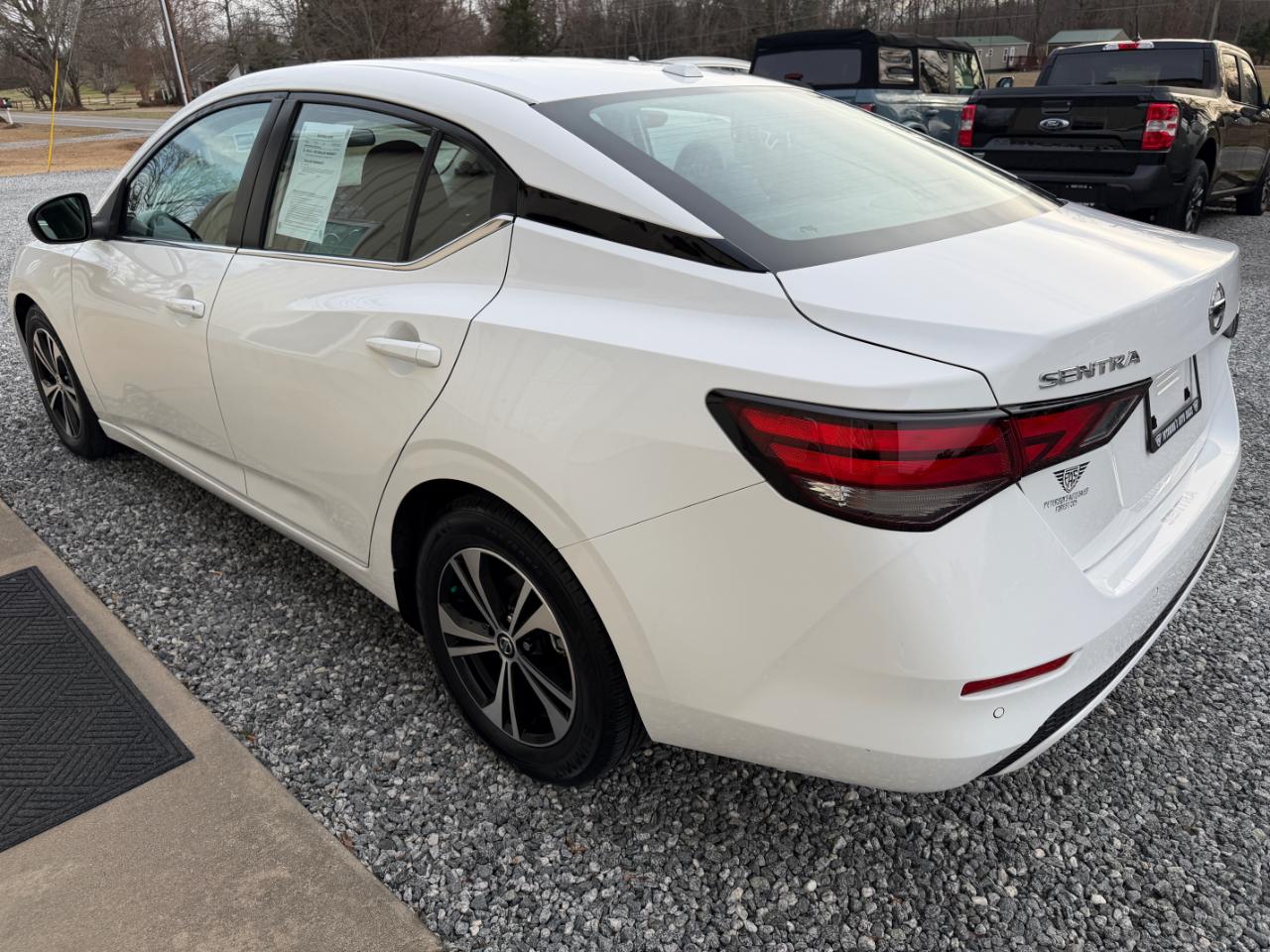 Nissan Sentra SV 4D Sedan 2022