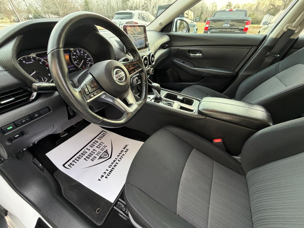 Nissan Sentra SV 4D Sedan 2022