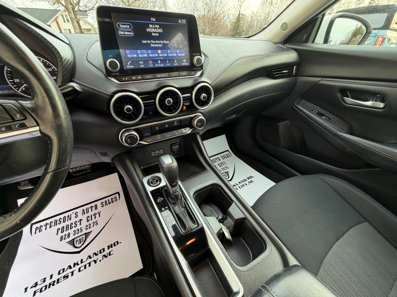 Nissan Sentra SV 4D Sedan 2022