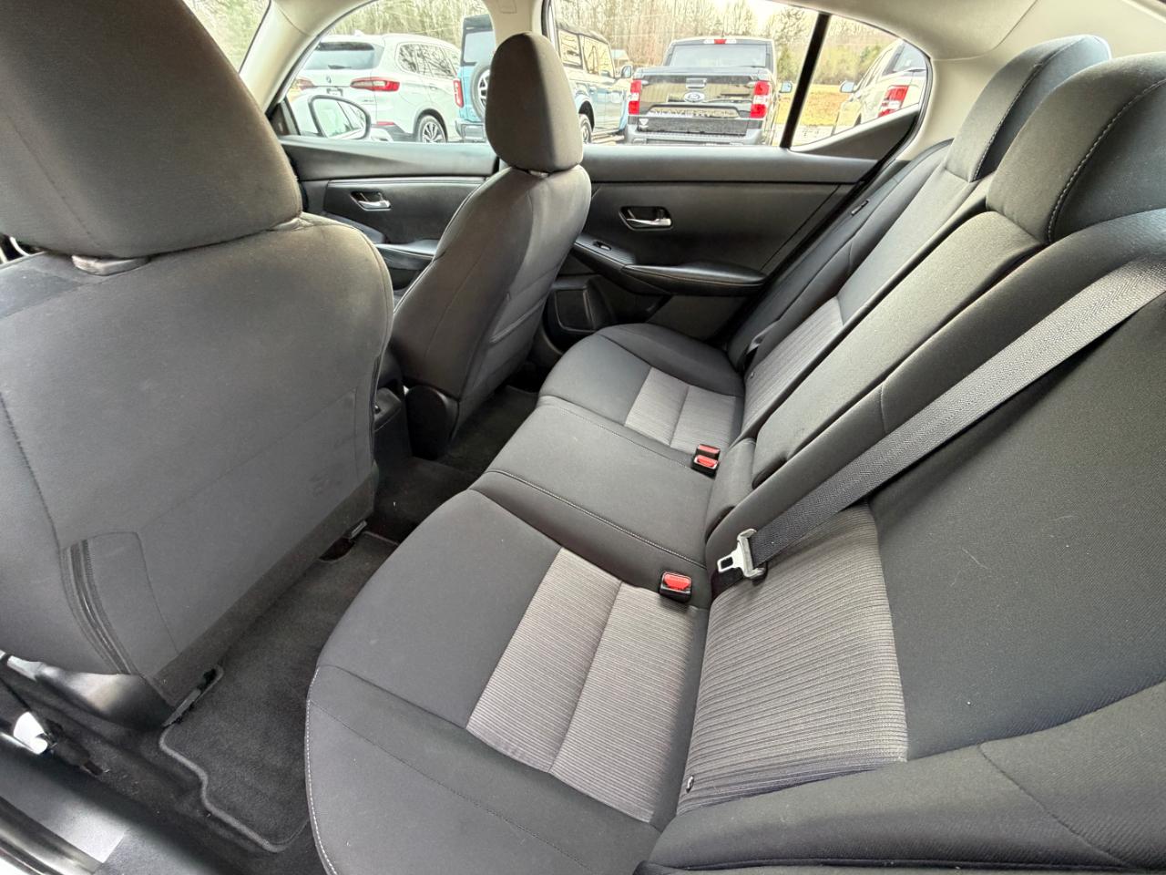 Nissan Sentra SV 4D Sedan 2022