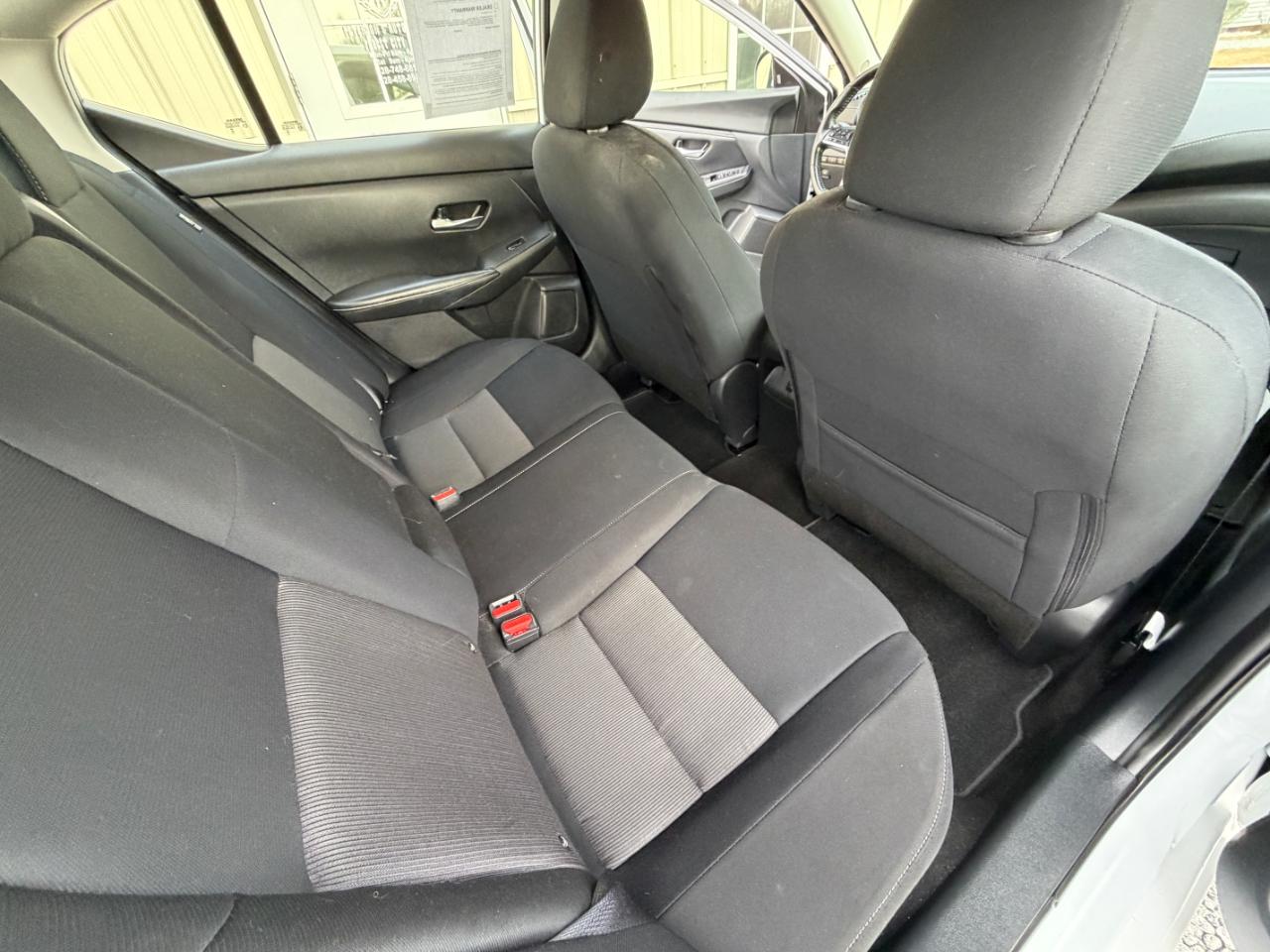 Nissan Sentra SV 4D Sedan 2022