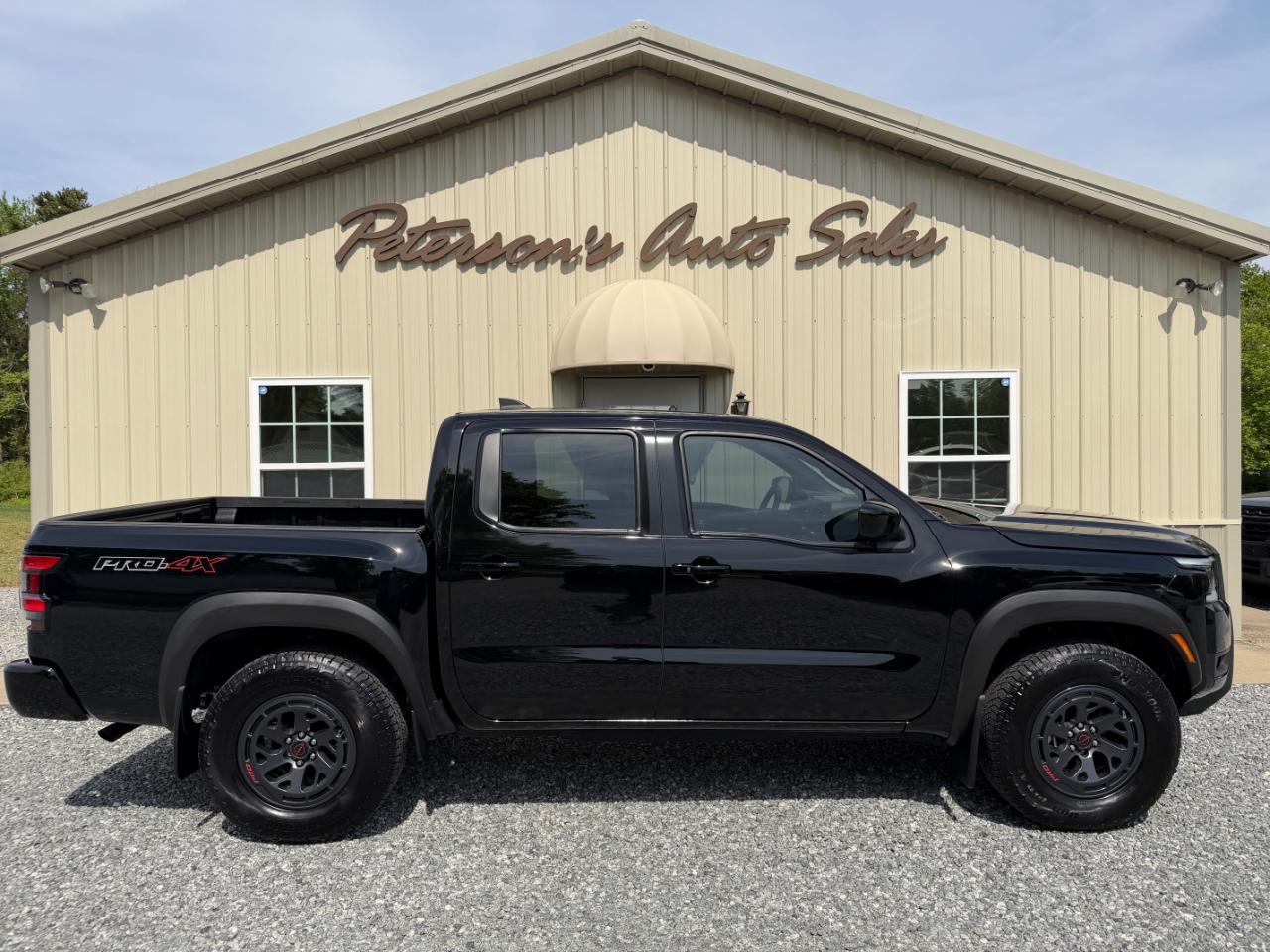 Nissan Frontier PRO-4X Crew Cab 4WD 2025