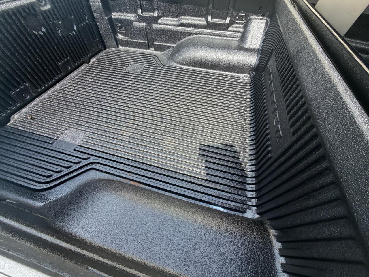 Nissan Frontier PRO-4X Crew Cab 4WD 2025