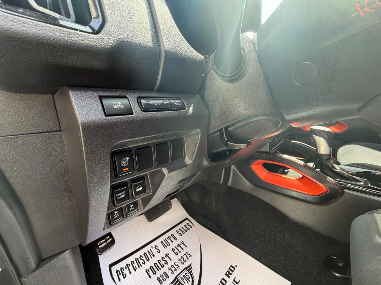 Nissan Frontier PRO-4X Crew Cab 4WD 2025