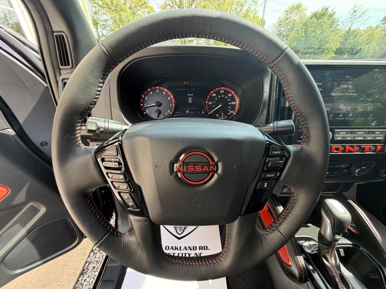 Nissan Frontier PRO-4X Crew Cab 4WD 2025