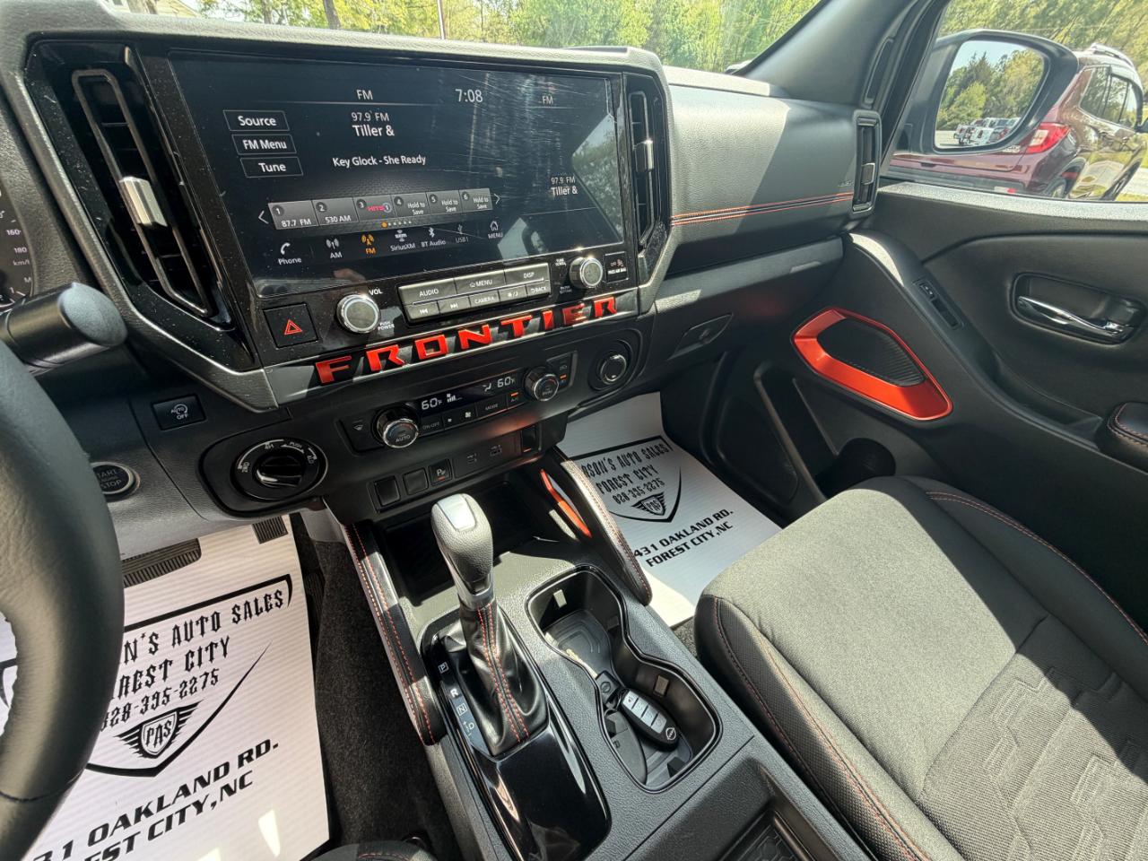 Nissan Frontier PRO-4X Crew Cab 4WD 2025