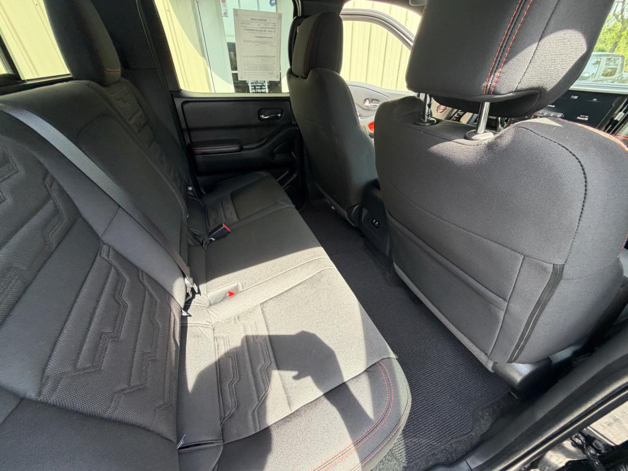 Nissan Frontier PRO-4X Crew Cab 4WD 2025