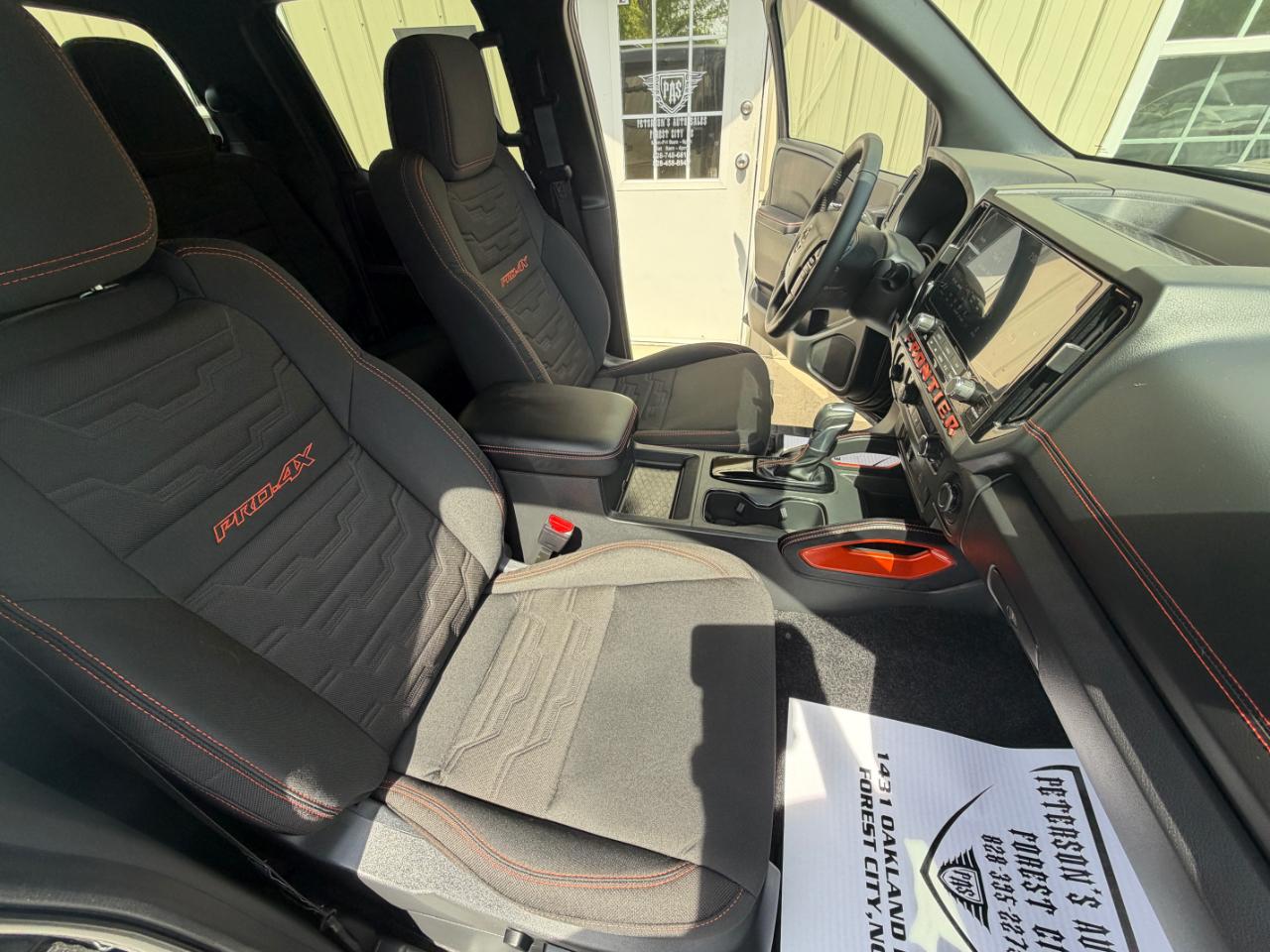 Nissan Frontier PRO-4X Crew Cab 4WD 2025