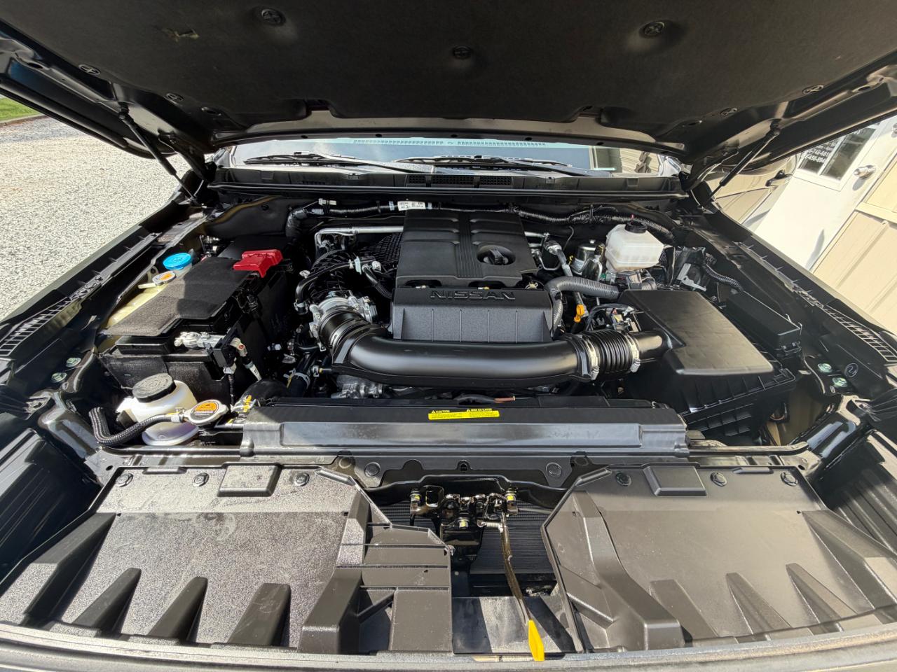 Nissan Frontier PRO-4X Crew Cab 4WD 2025