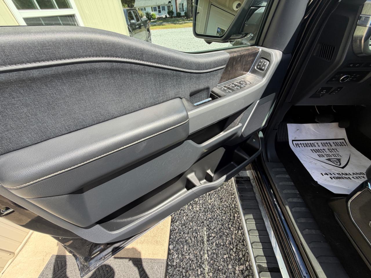 Ford F-150 Lariat SuperCrew 4WD 2022