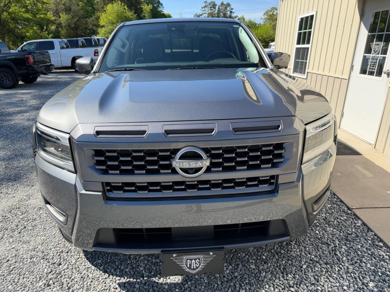 Nissan Frontier SL Crew Cab 4WD 2025