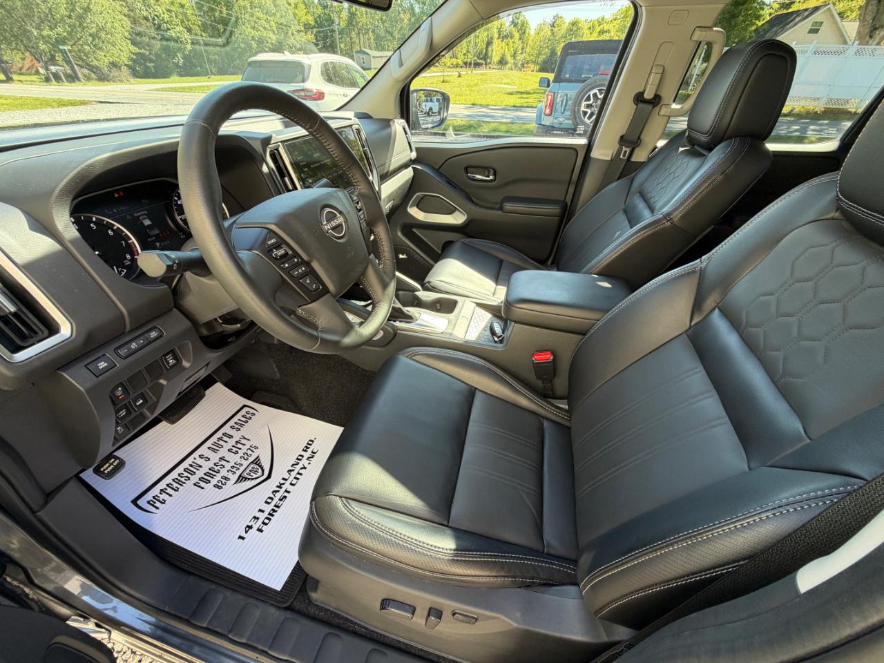 Nissan Frontier SL Crew Cab 4WD 2025