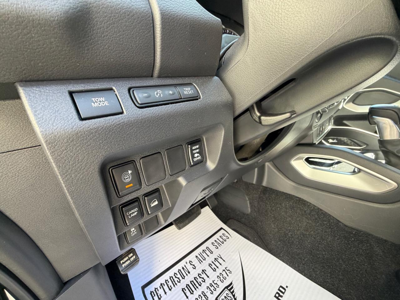 Nissan Frontier SL Crew Cab 4WD 2025