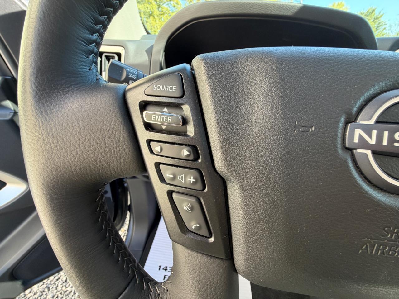 Nissan Frontier SL Crew Cab 4WD 2025