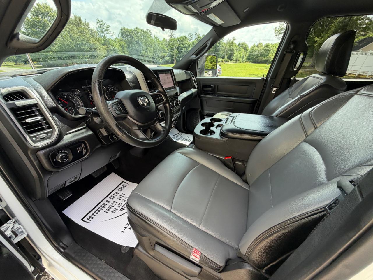RAM 2500 Tradesman Crew Cab LWB 4WD 2024