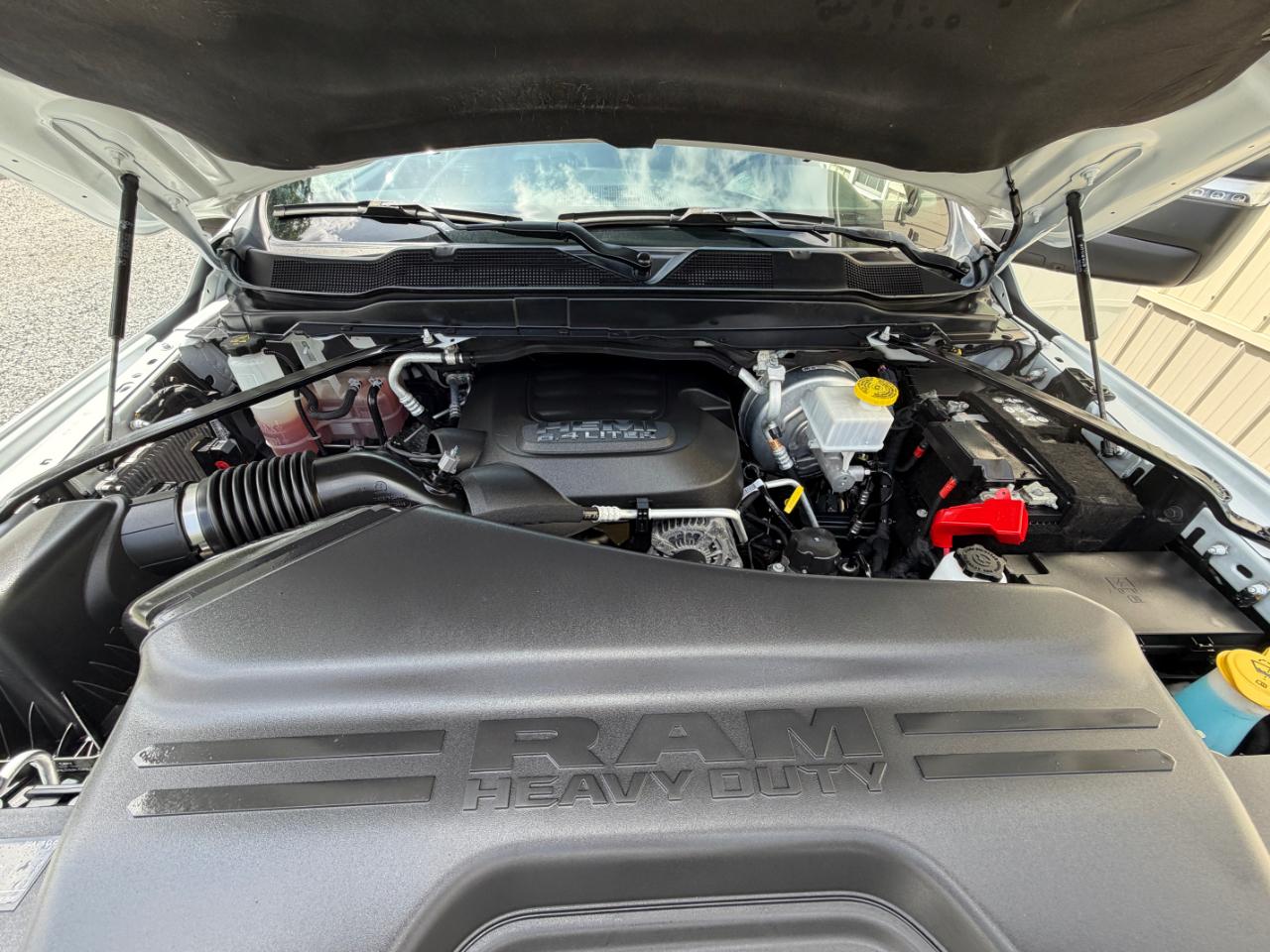 RAM 2500 Tradesman Crew Cab LWB 4WD 2024