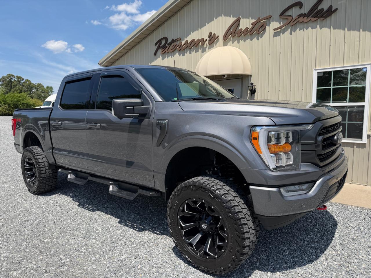 Ford F-150 XLT SuperCrew 4WD 2022