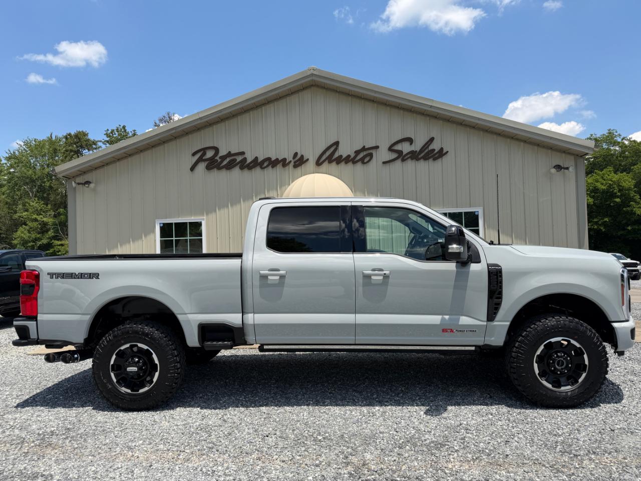 Ford F-250 SD Platinum Crew Cab 4WD 2025